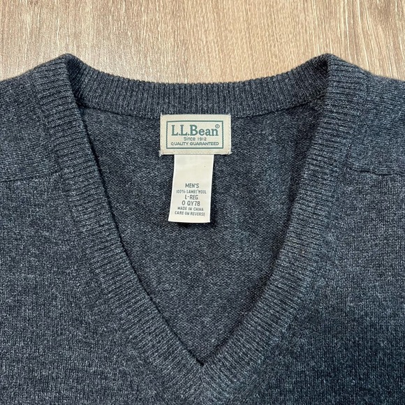 LL Bean Size Large 100% Lambswool Modern Preppy Luxury Gorpcore Outdoors Sweater - Picture 5 of 8